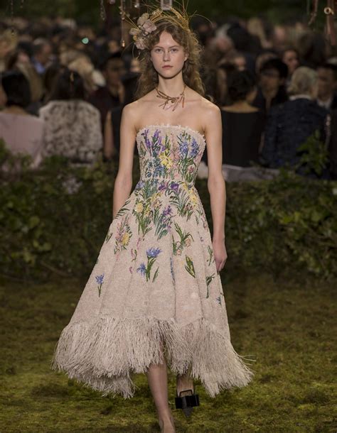 Mode : La collection Dior Haute Couture printemps